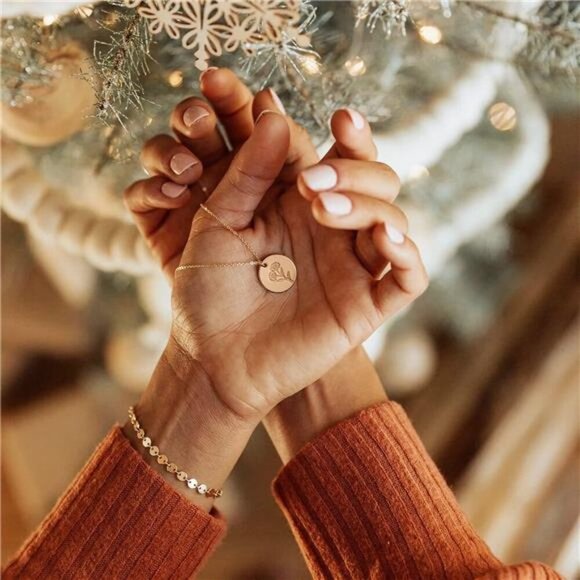 MEVECCO Birth Flower Necklace 18k Gold Custom Floral Pendant Necklaces Dainty - Picture 6 of 7